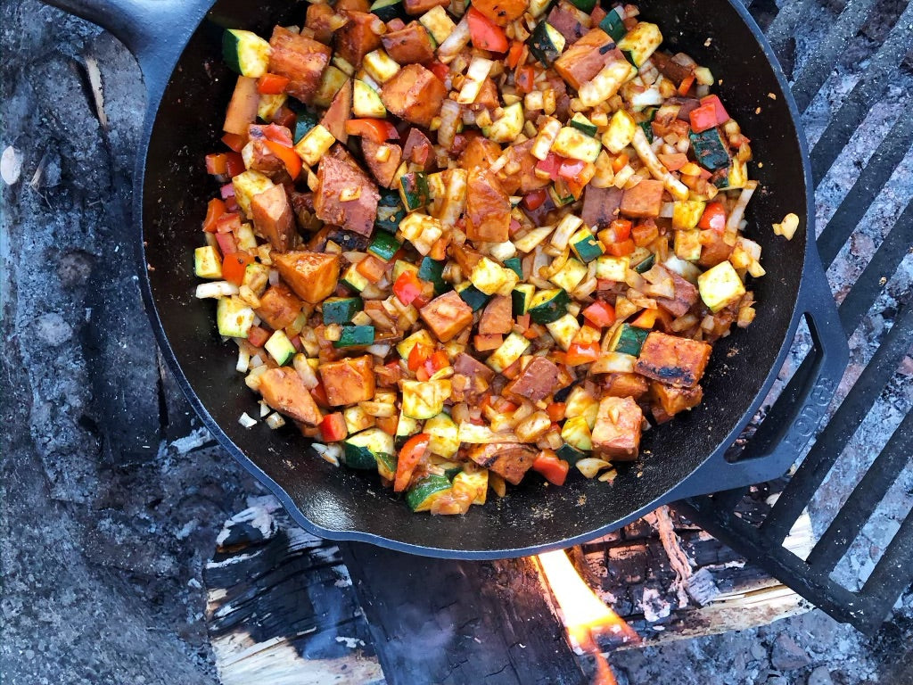 Rainy Bushcraft camp cooking with a Wok 