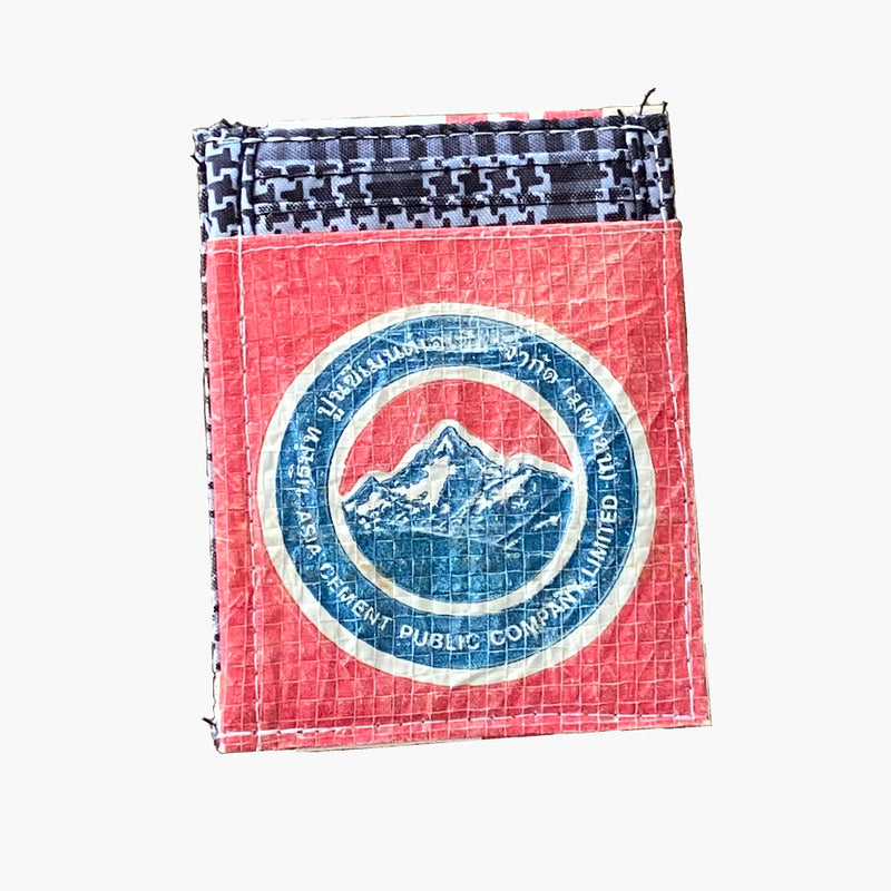 Torrain Essential Card Pocket - mountain variant back view